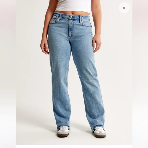 Abercrombie & Fitch - The Baggy Low Rise - Curve Love - Size 28/6R - Medium Wash - Picture 2 of 12